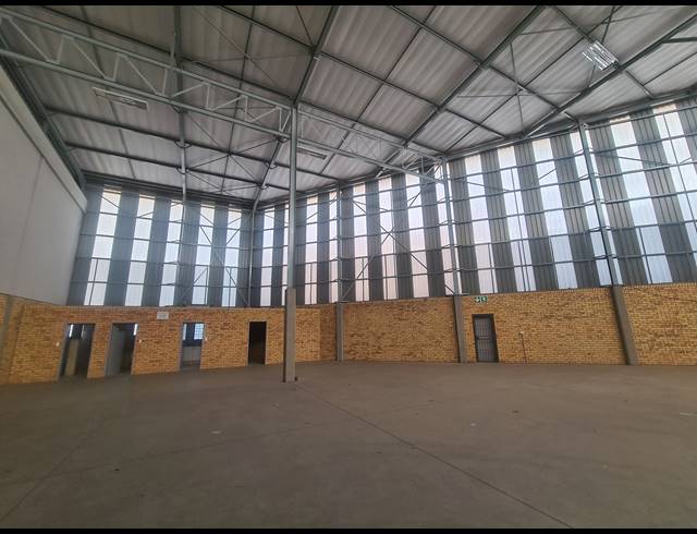 1,268M² WAREHOUSE TO LET IN LINBRO PARK